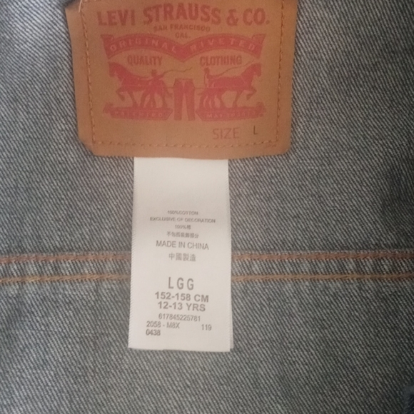 Levi Authentic Demi Jean Jacket(NWT) - Picture 5 of 6